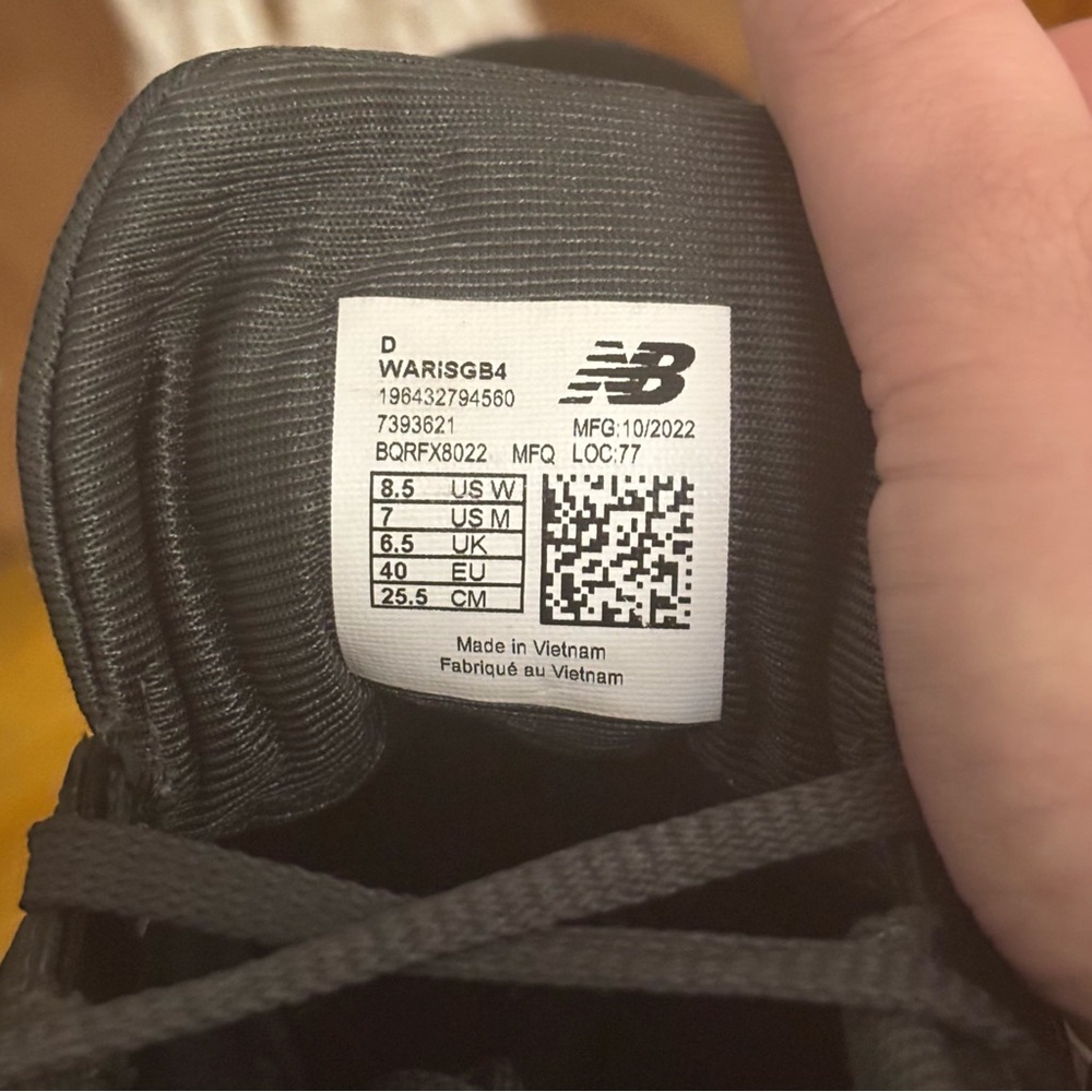 New Balance Black Athletic Running Shoes - Women’s 8.5 - Picture 15 of 15